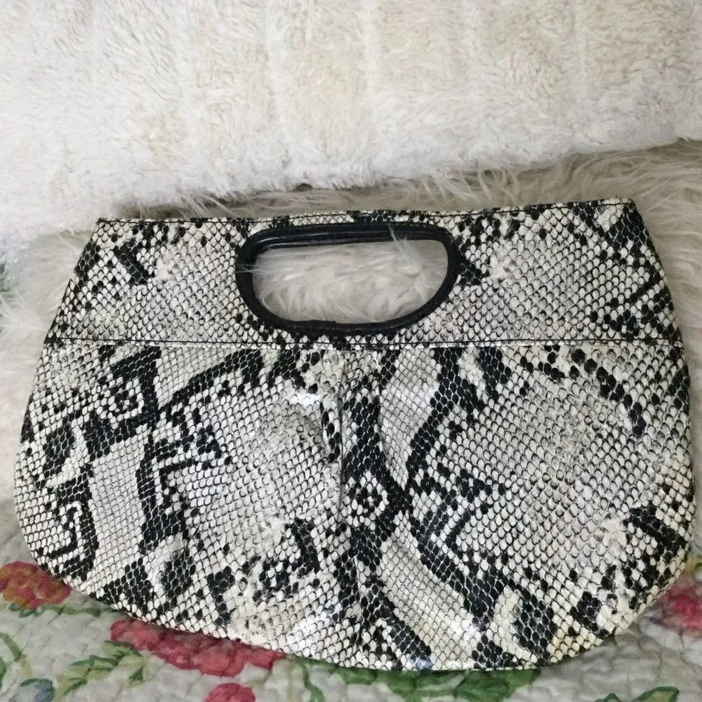 Carlos Falci clutch python look, vegan